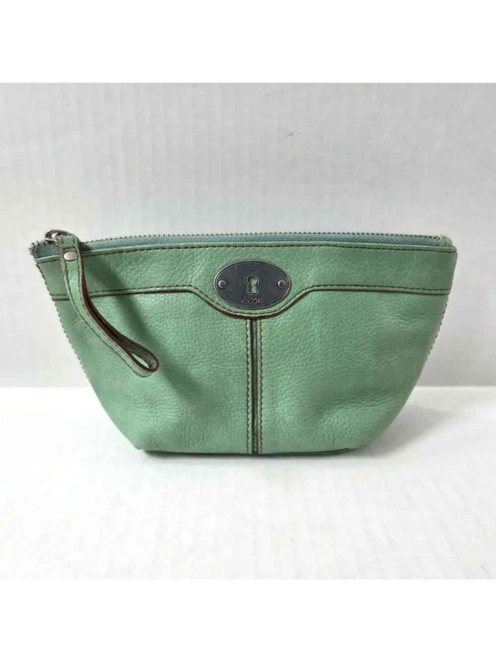 Fossil Pouch Mint Green Leather Zip Top Makeup Cosmetic Travel Case Toiletry Bag